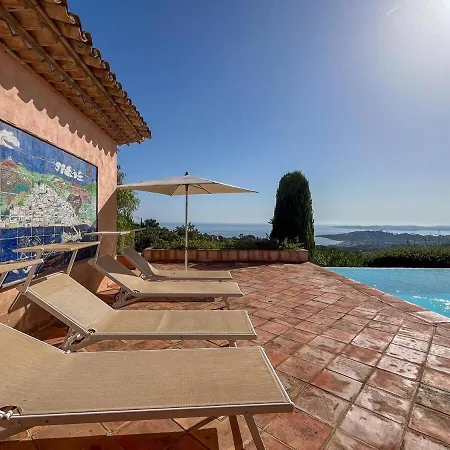 Provençale De Charme Avec Piscine Et Vue * Sainte-Maxime