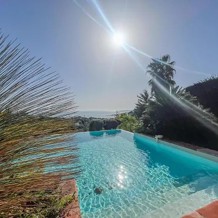 Provencale De Charme Avec Piscine Et Vue Vila